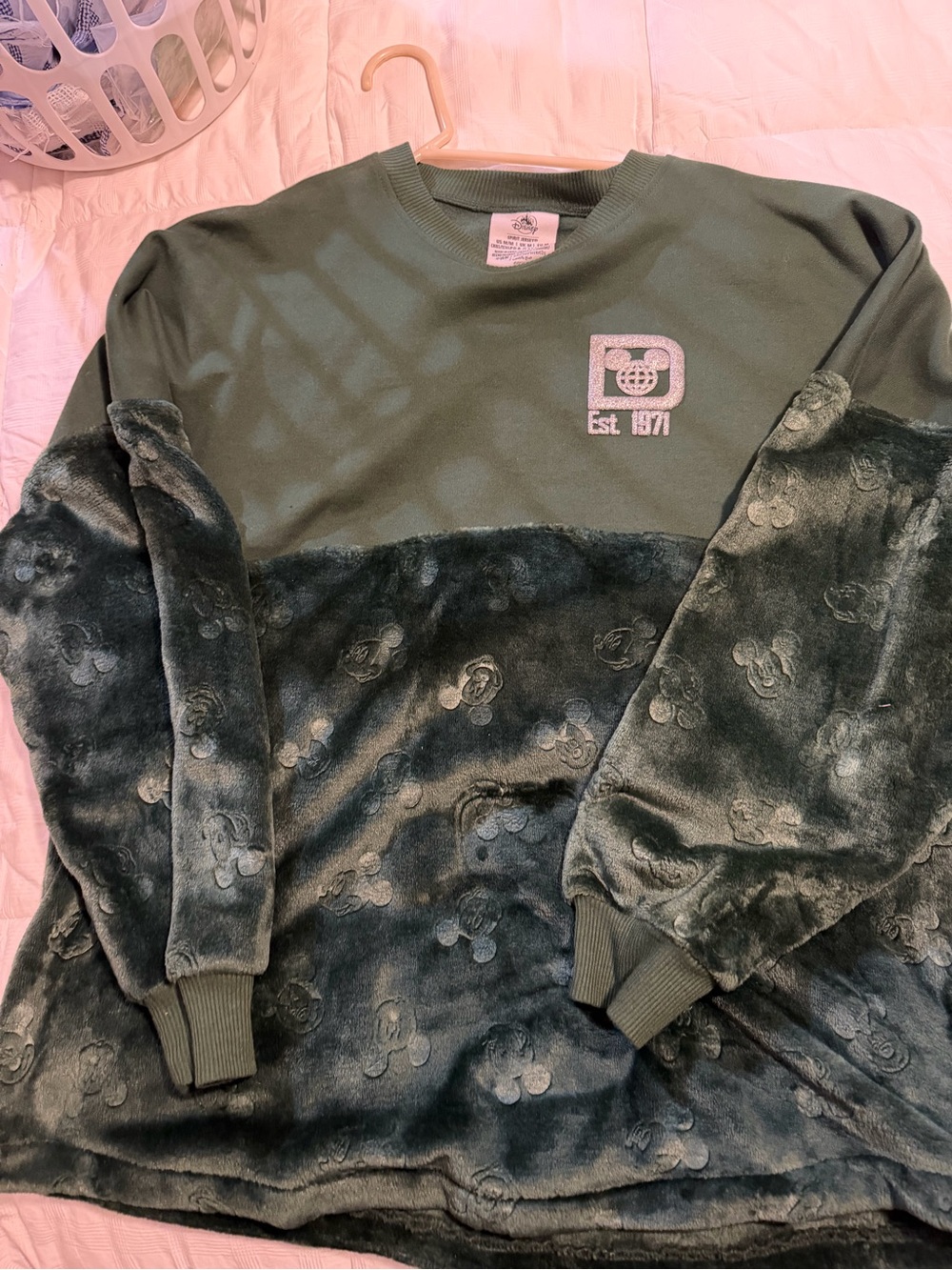 Med Sz Disney Black Sweatshirt with Sparkle  Embroidered Logo. Mickey faces!